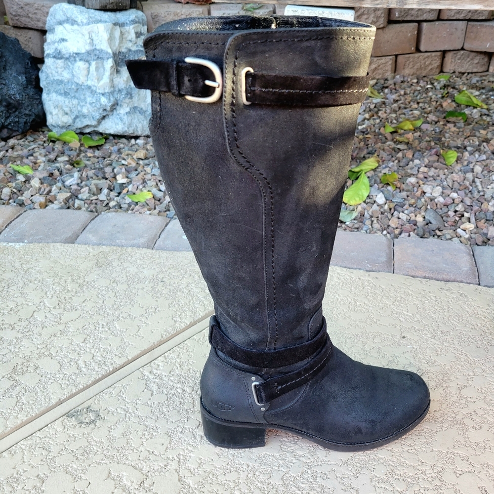 UGG Black Leather Knee High Riding Boots. Size 7.